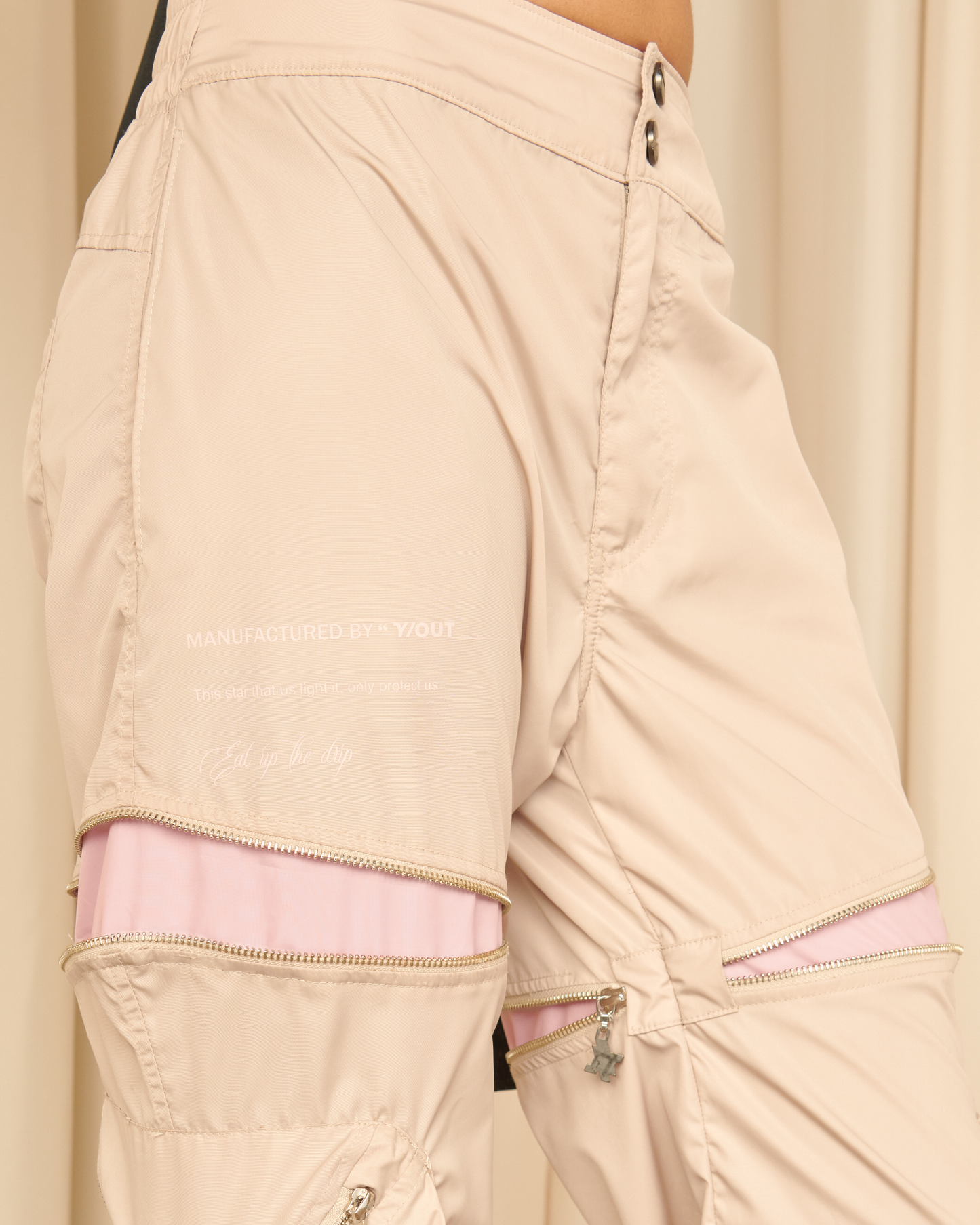 MANY POCKETS