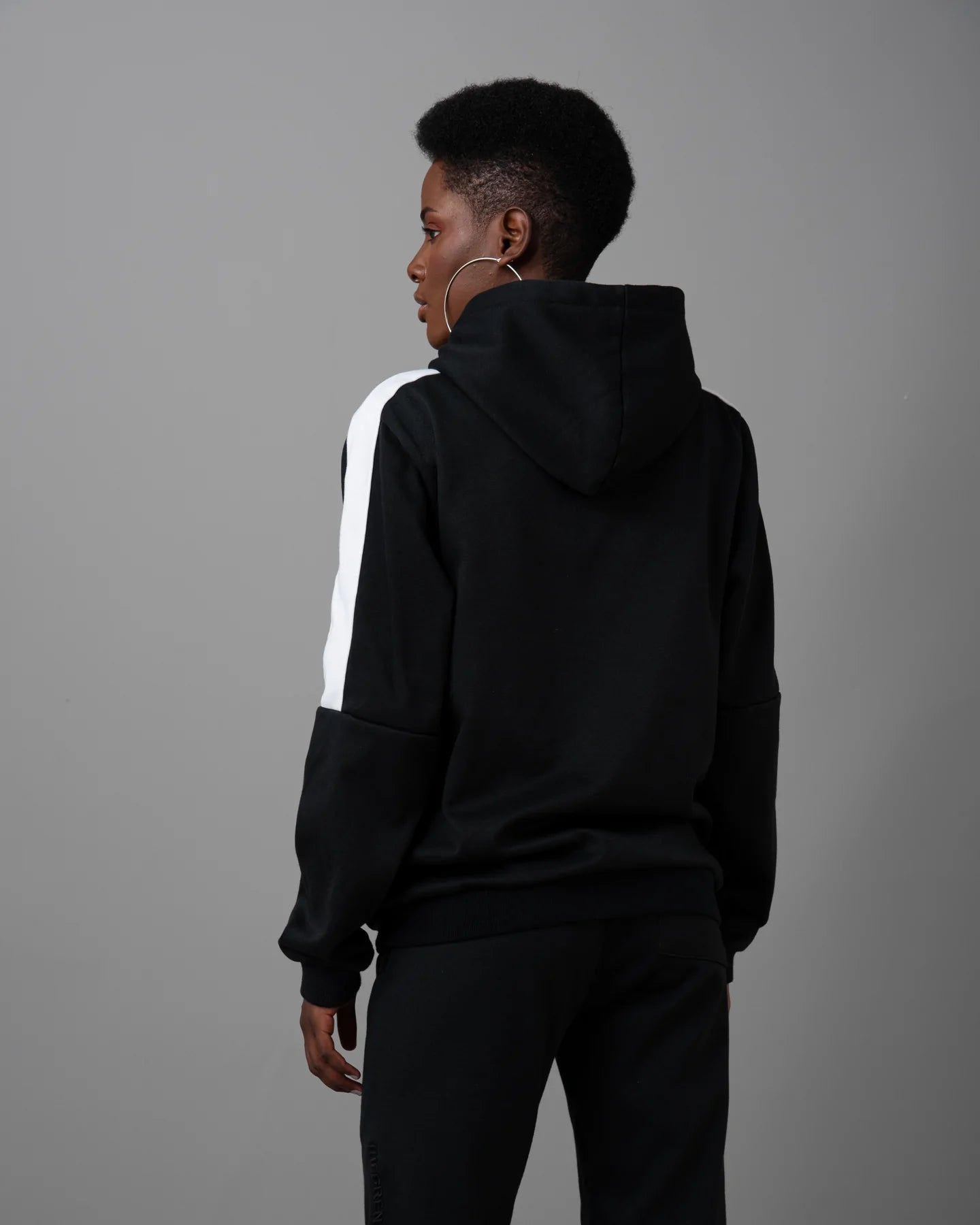 HOODIE BLACK-WHITE