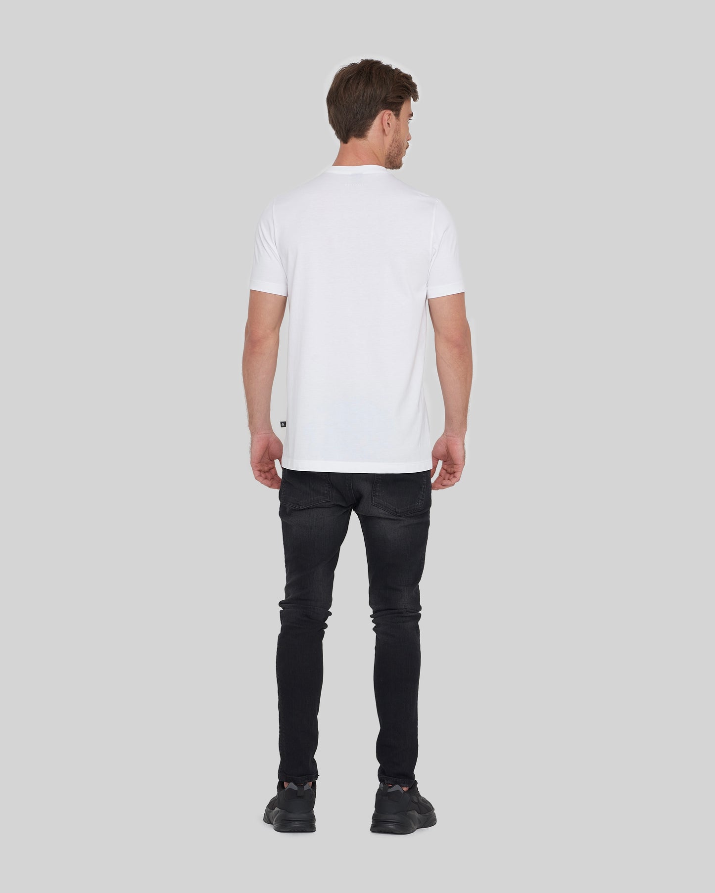 HELUM WHITE T-SHIRT