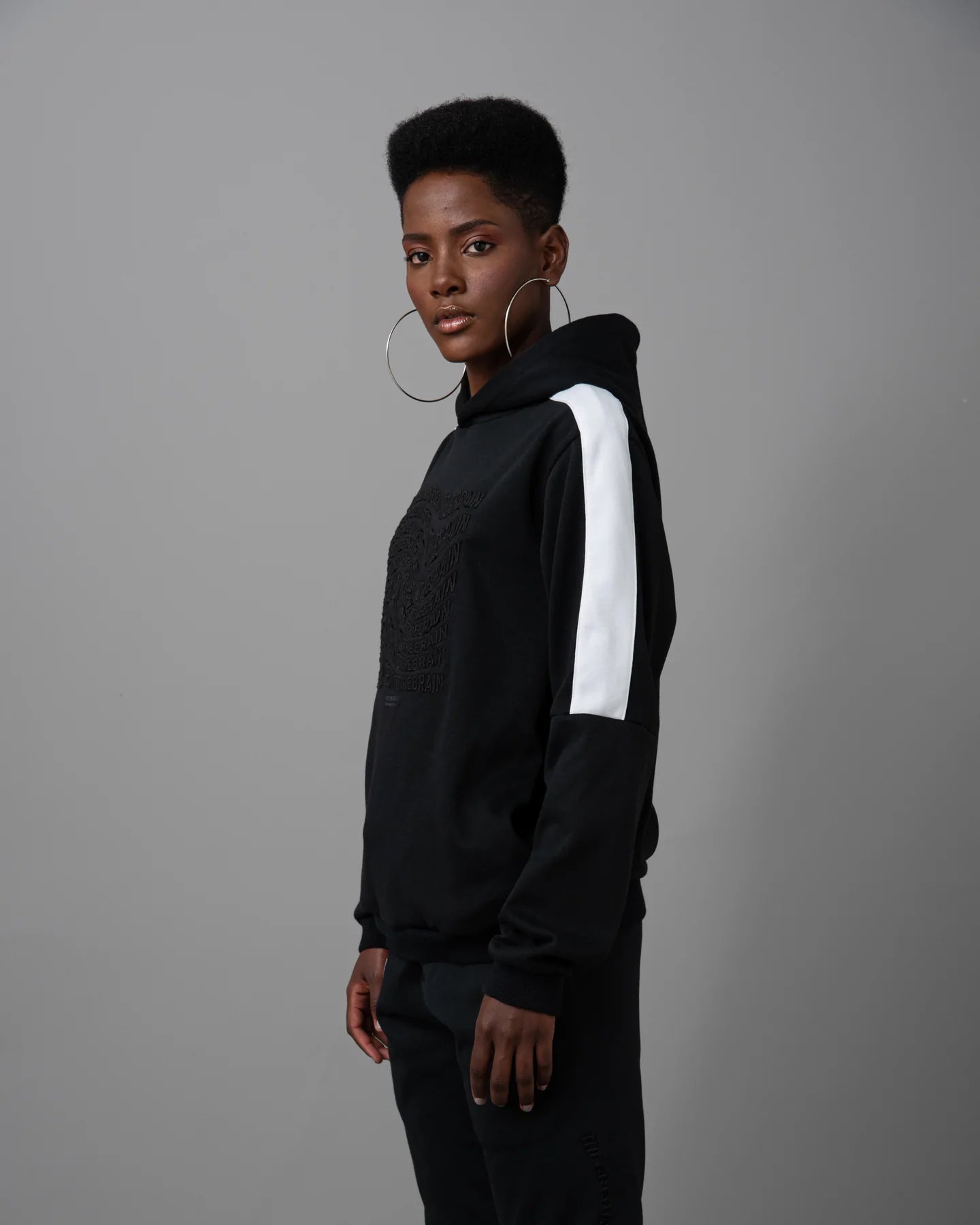 HOODIE BLACK-WHITE