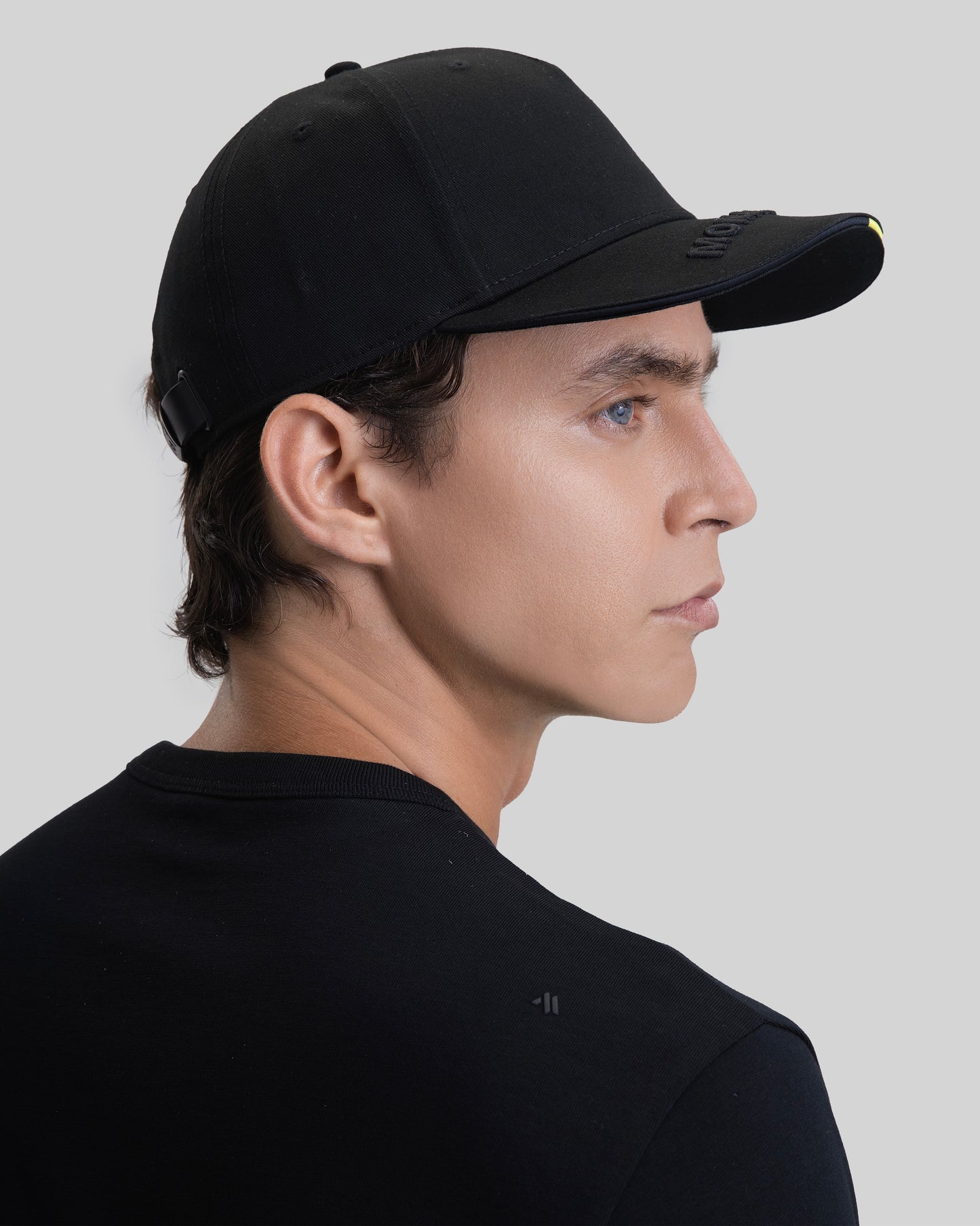 CAP TELLUS BLACK