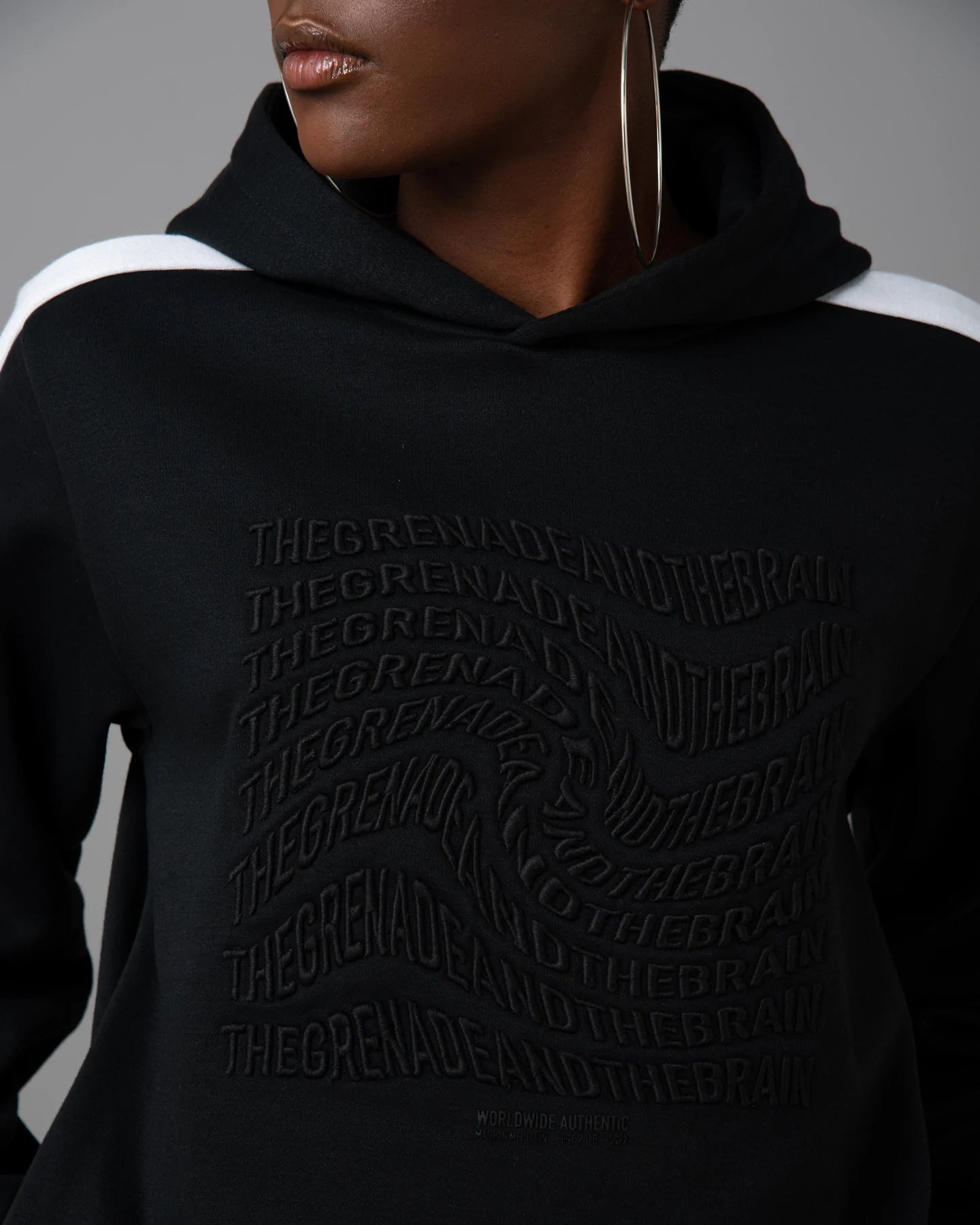 HOODIE BLACK-WHITE