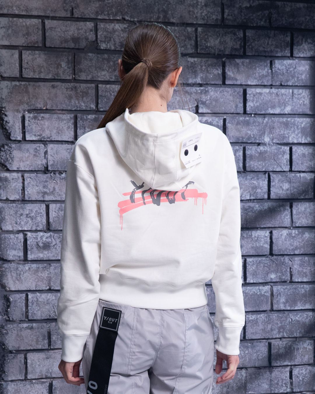 HOODIE STRIKE OUT