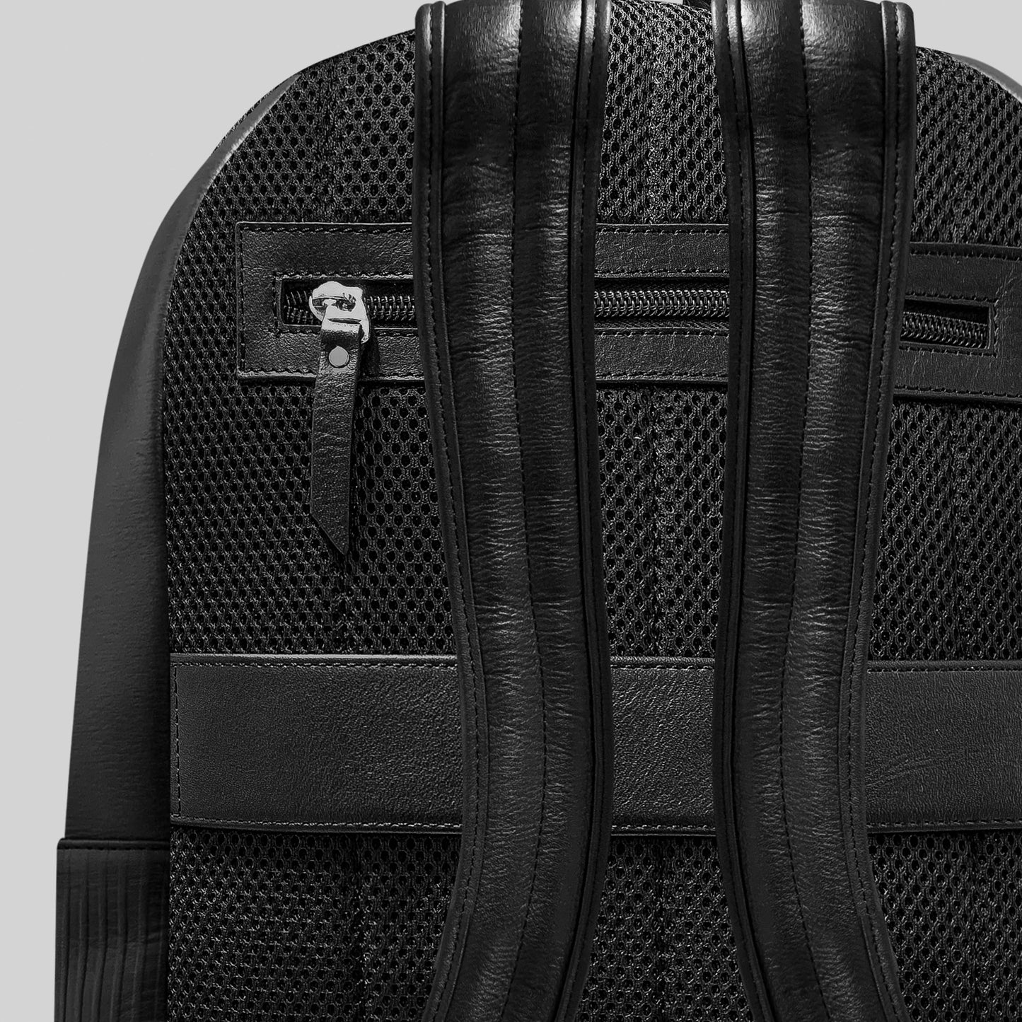 HYBRID BLACK BACKPACK
