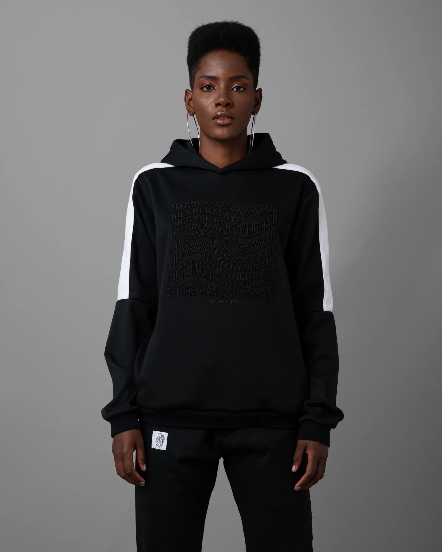 HOODIE BLACK-WHITE