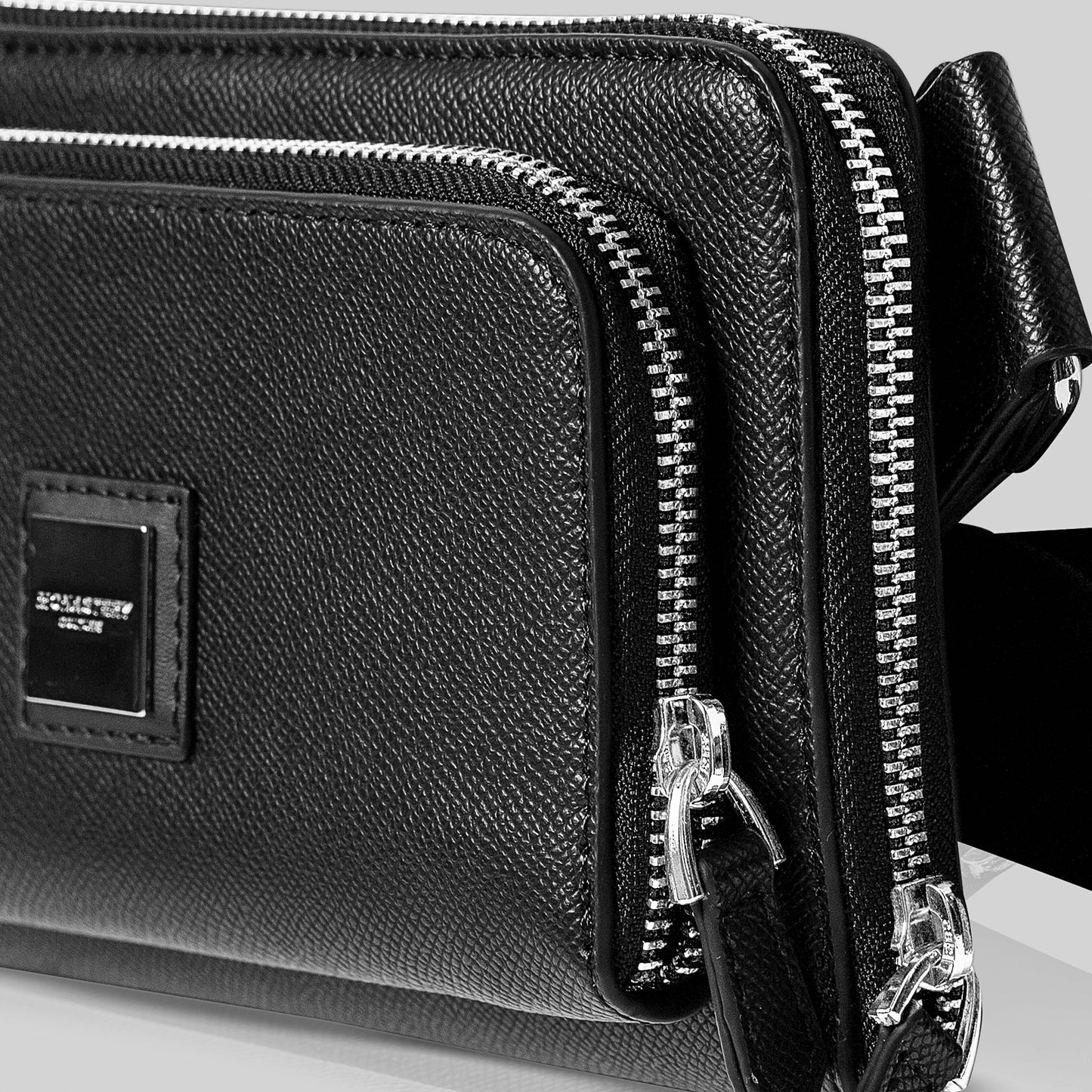 FANNYPACK TYRRELL