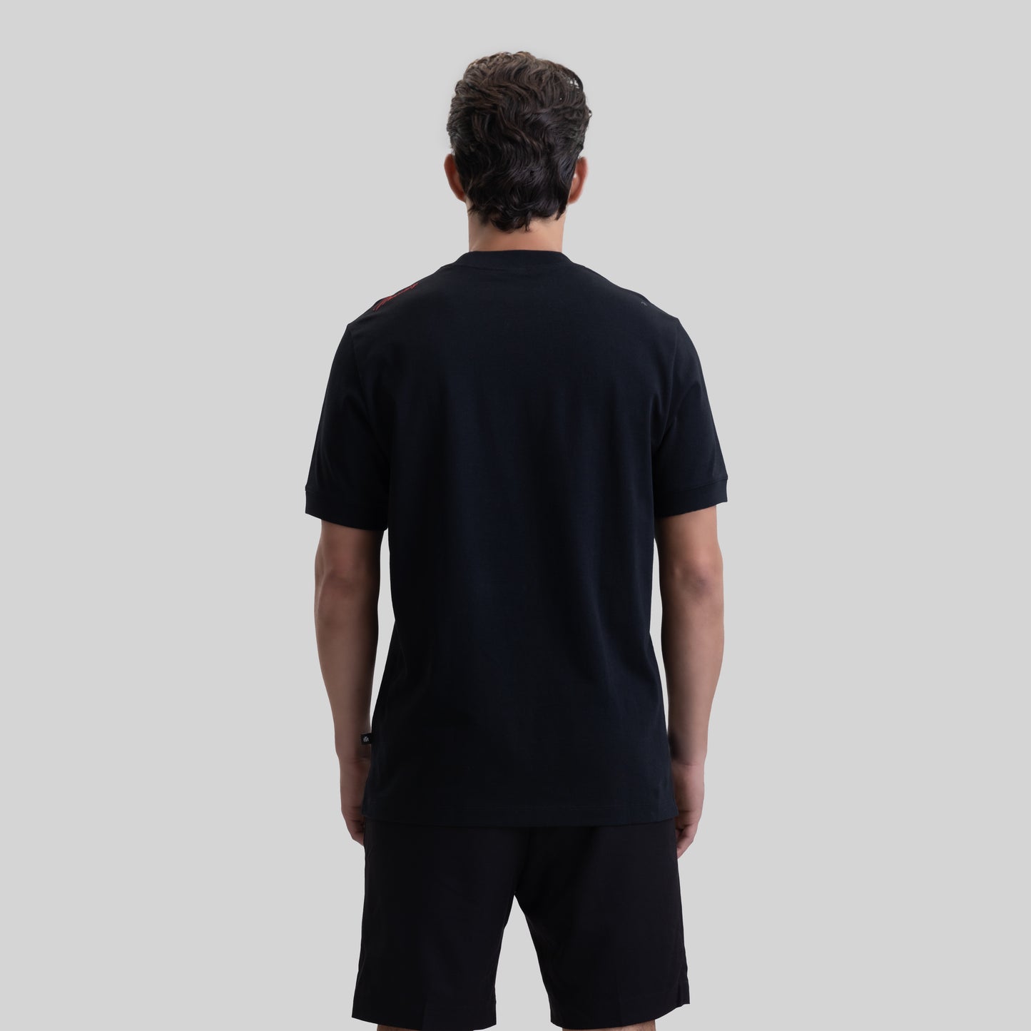 ORYTHIA T-SHIRT BLACK