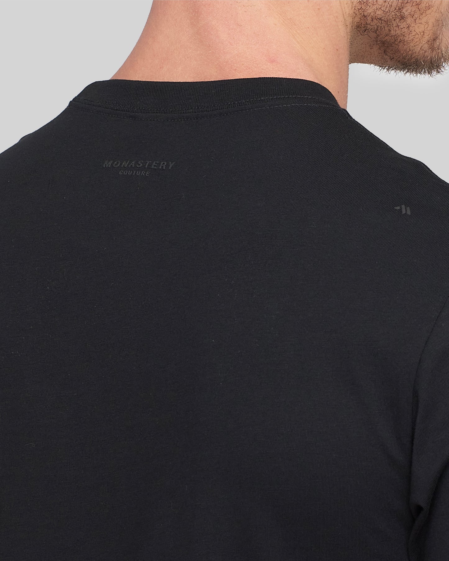 HALLEY BLACK T-SHIRT