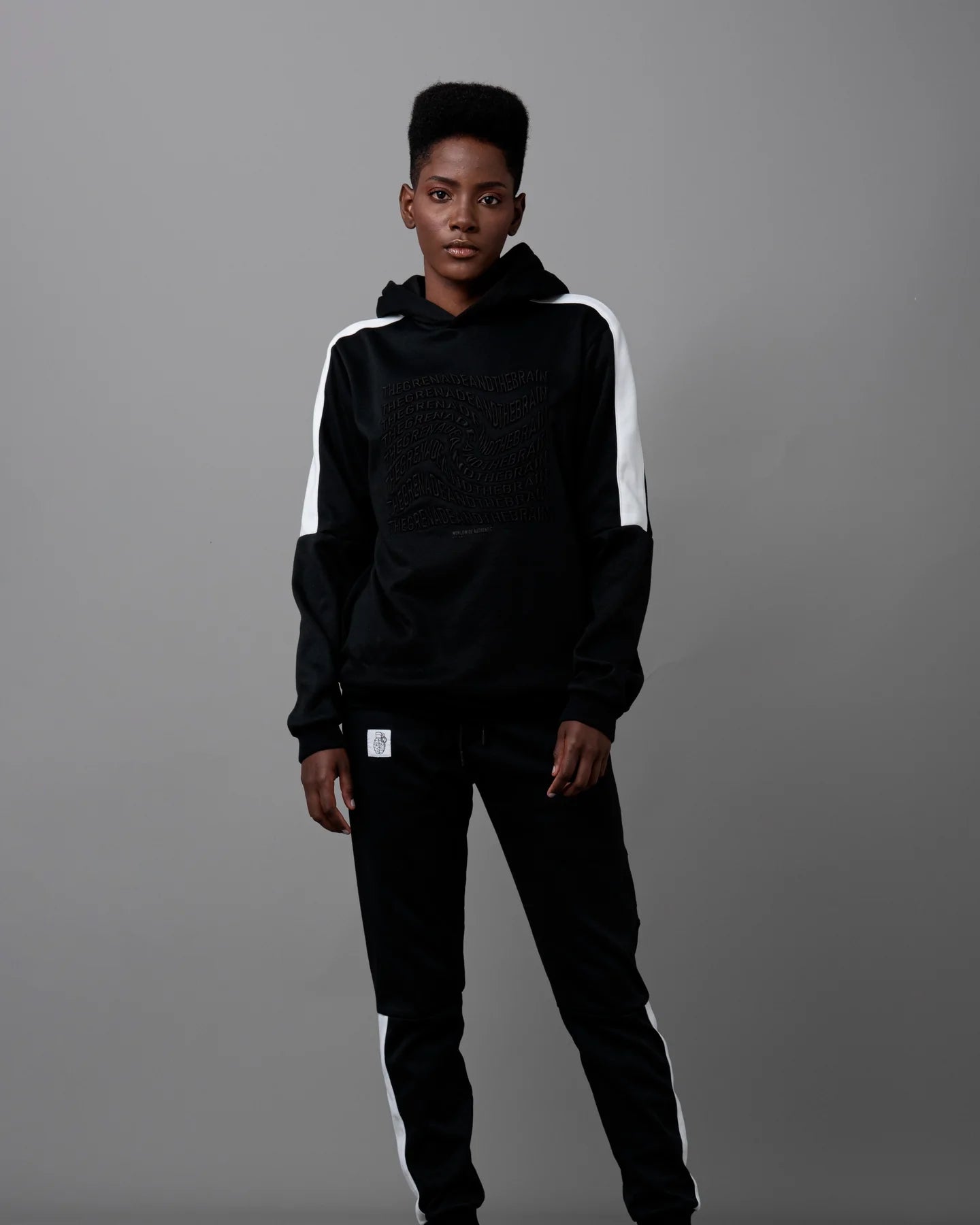 HOODIE BLACK-WHITE