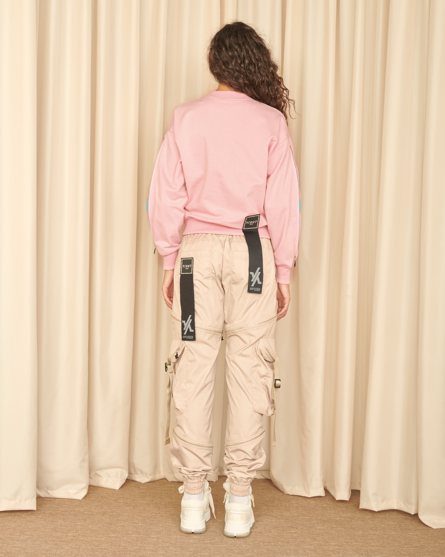MANY POCKETS
