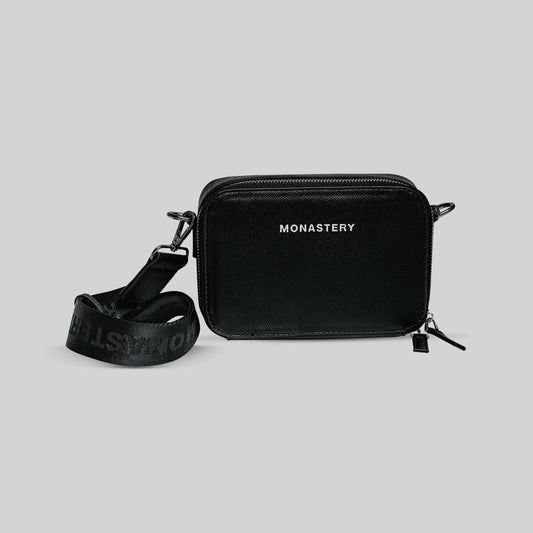 FANNYPACK SHUM
