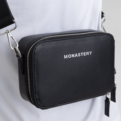 FANNYPACK SHUM