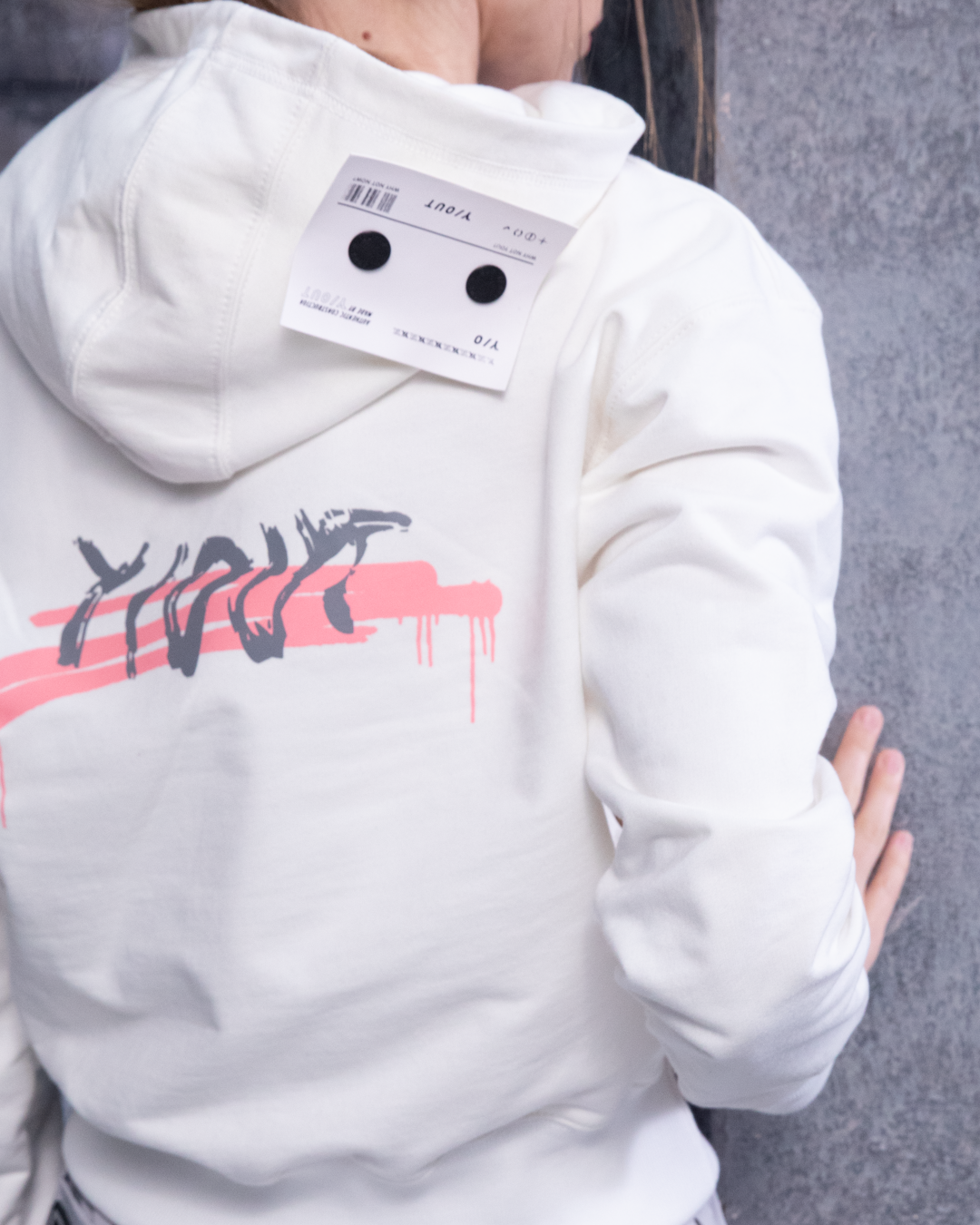 HOODIE STRIKE OUT