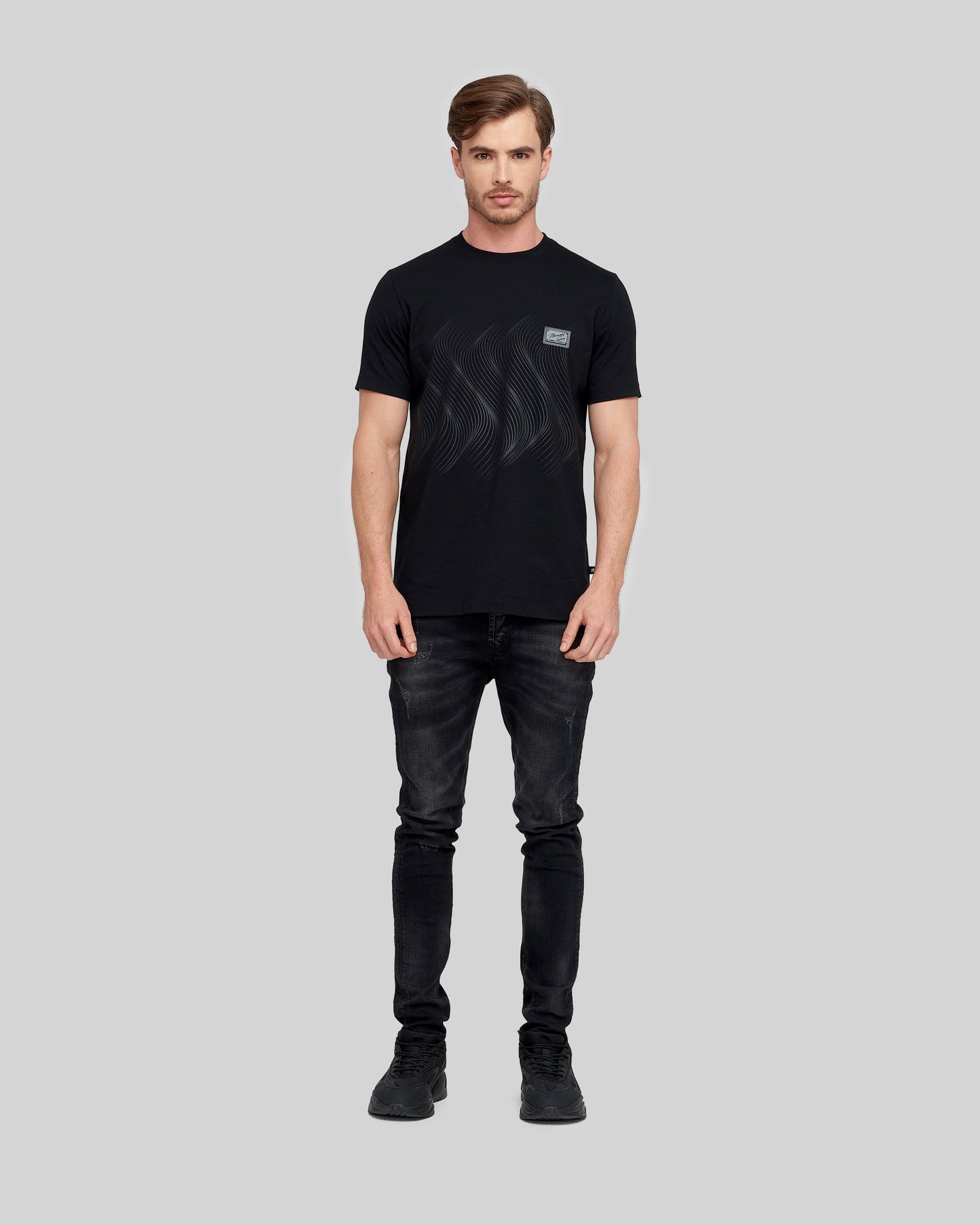 HELUM BLACK T-SHIRT