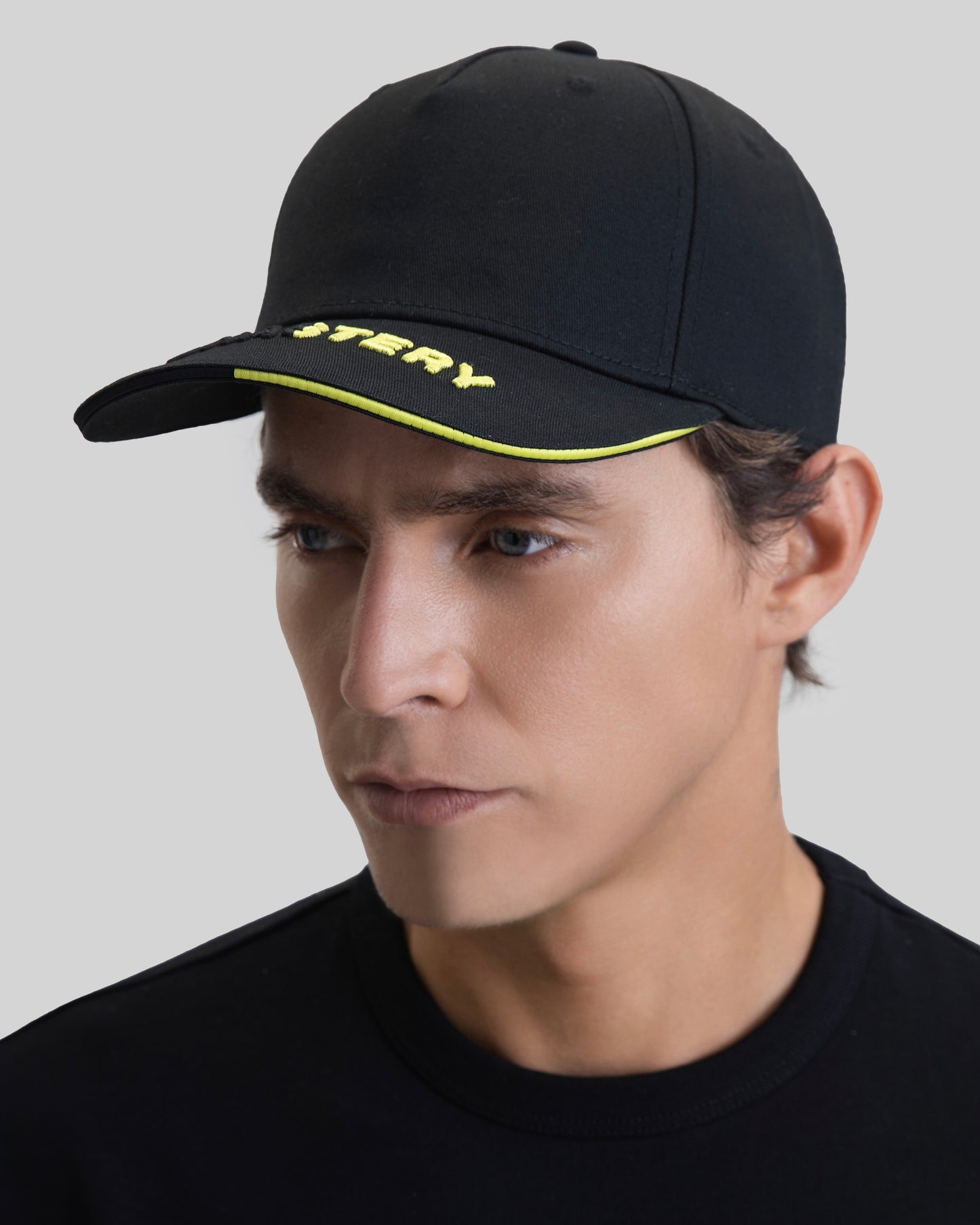 CAP TELLUS BLACK