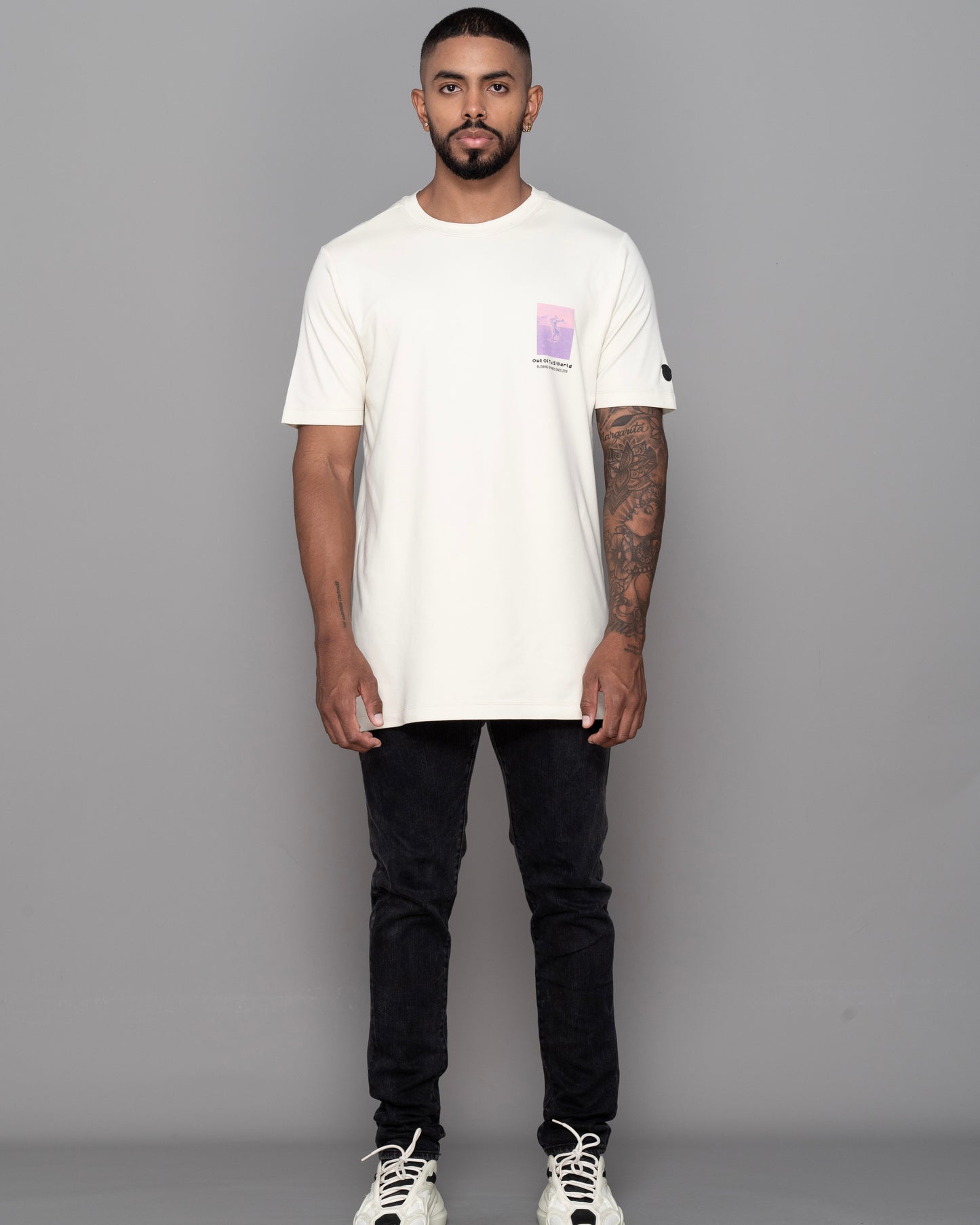 T-SHIRT OUT OF THIS WORLD